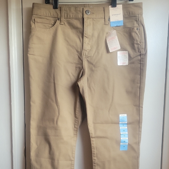 St. John's Bay Woman Straight Jean Tan Sz12 New Mid Rise - Picture 1 of 11